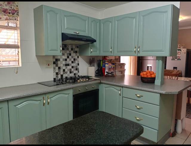 7 BEDROOM HOUSE FOR SALE IN NOORDRAND